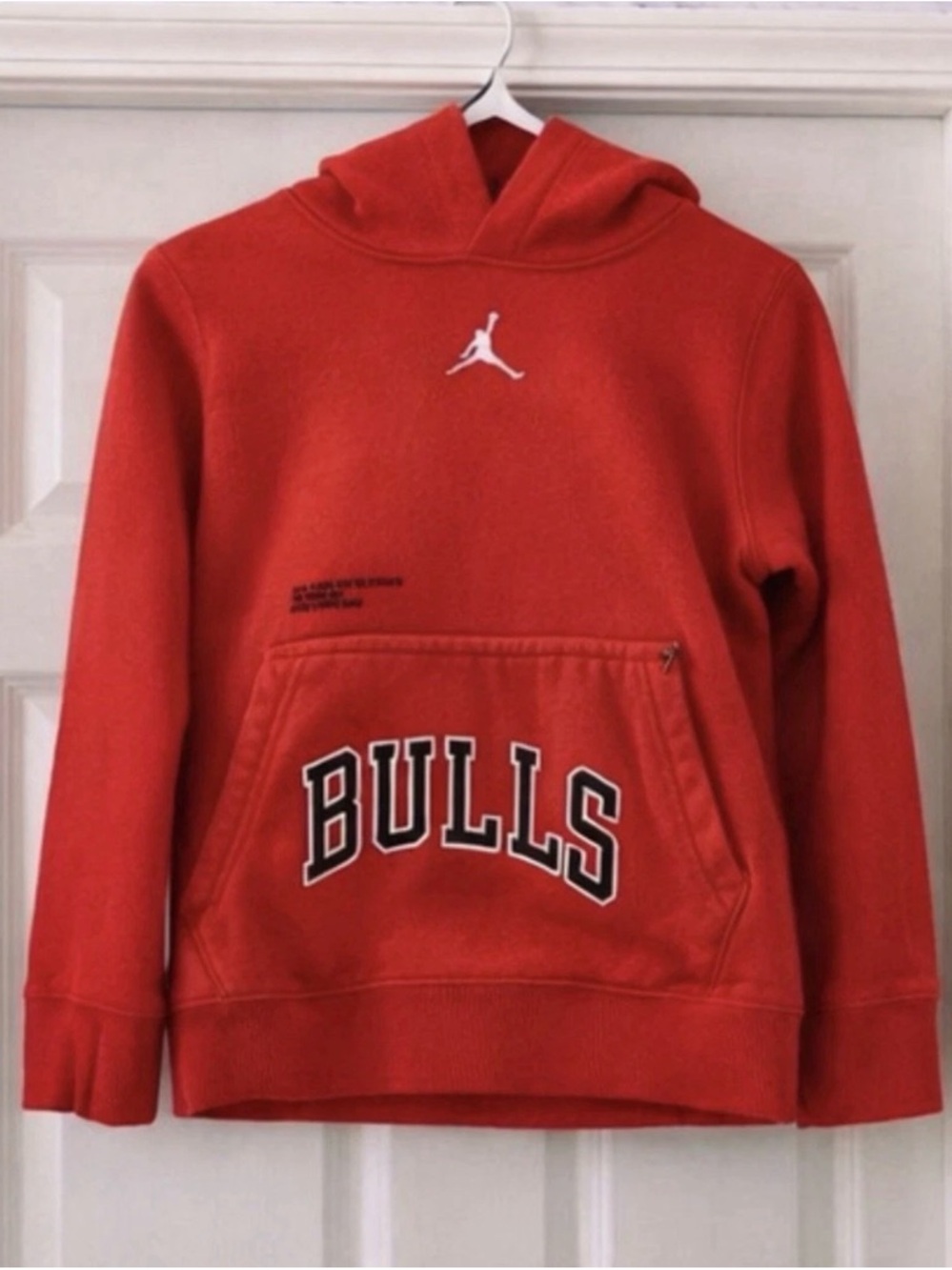 KIDS NBA Chicago Bulls Red Jordan Pullover Hoodie with White Jumpman